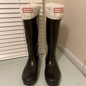 Hunter Tall Gloss Rain Boots in Black🖤